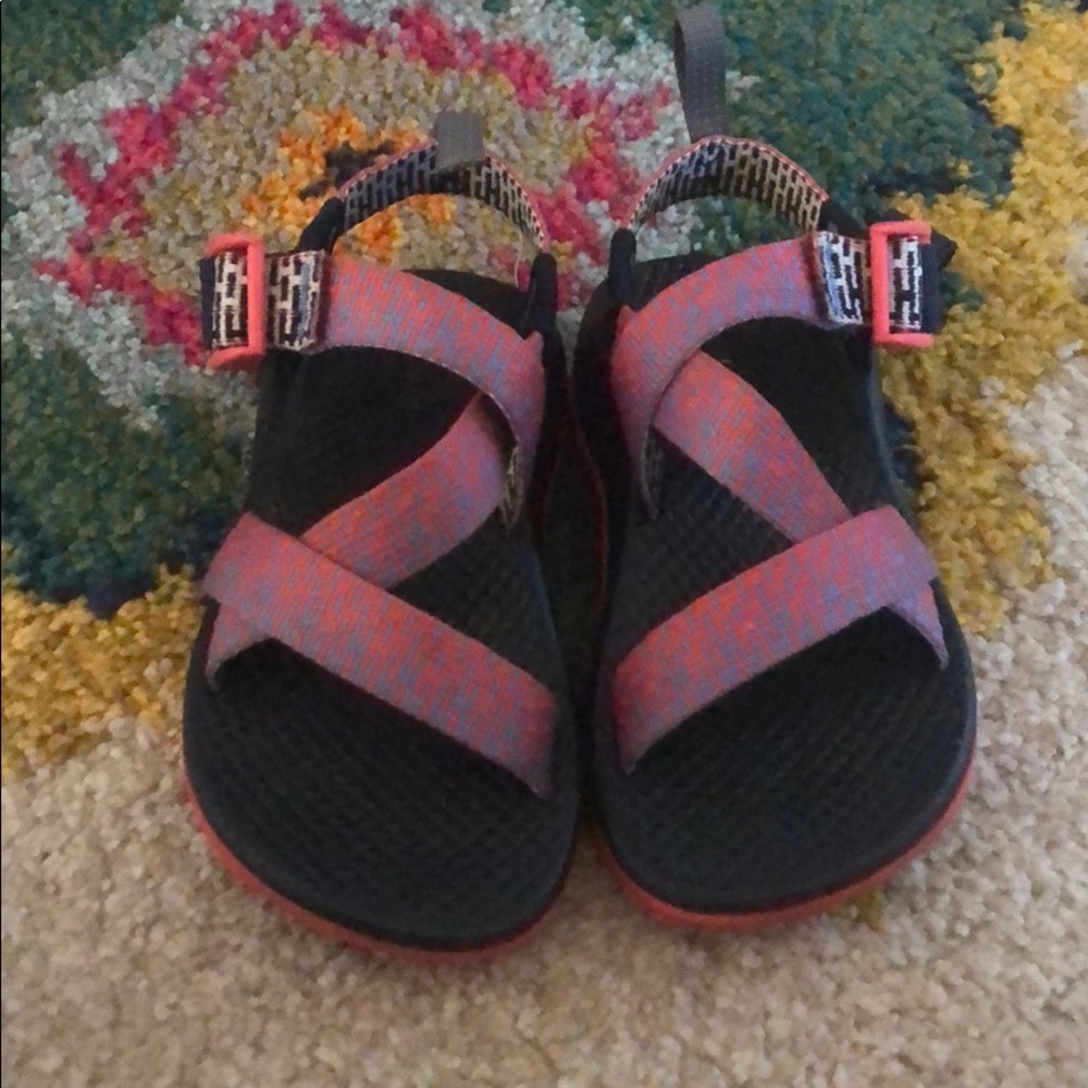 Little girls Chacos